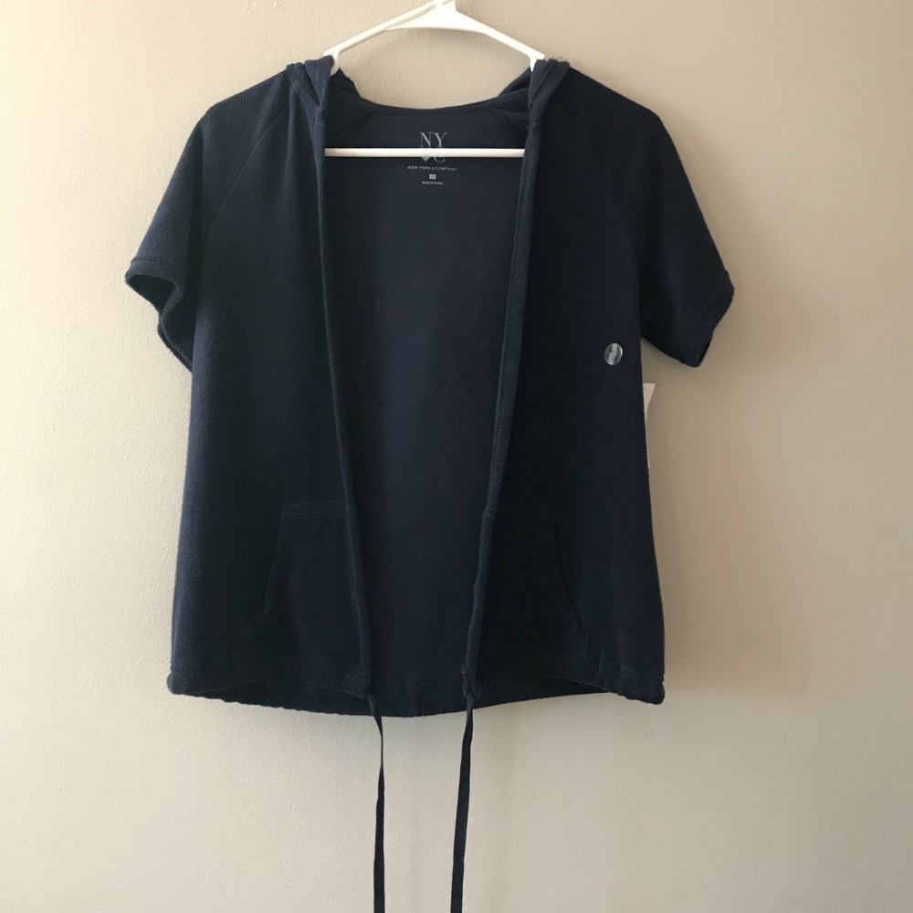 NAVY TOP‎